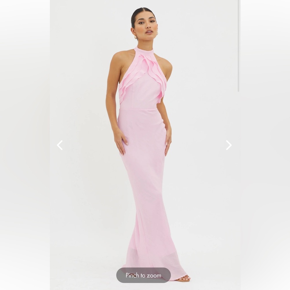 Topaz Skies Halter neck Ruffle Dress Pink from Selfie Leslie. Size Small